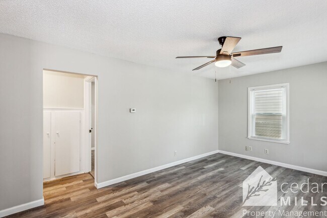 Building Photo - Completely remodeled 3 bed 2 bath home, steps from WSU main campus.