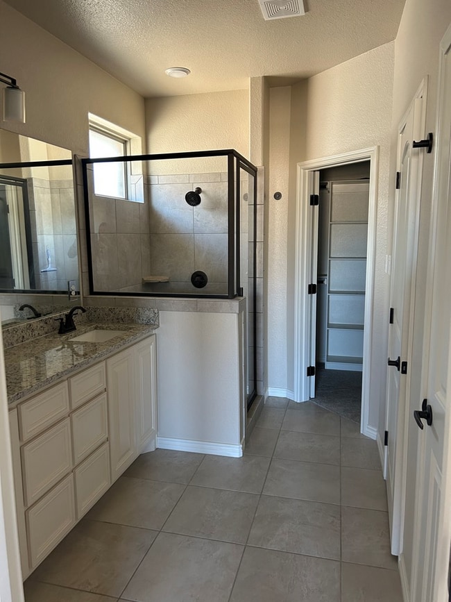 Building Photo - 1637 Twin Falls Dr