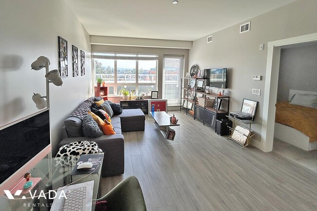 Building Photo - ERA Apartment Rental 511-22265 Dewdney Tru...