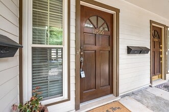 Building Photo - 12966 Trail Hollow Dr