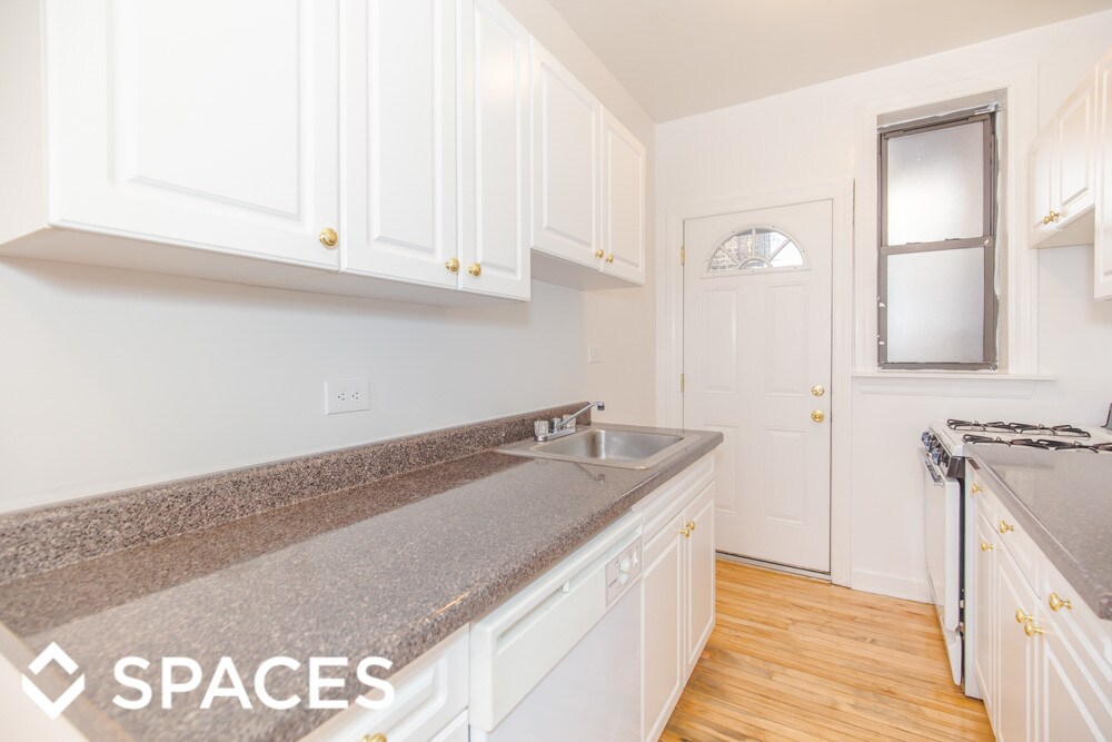 Foto principal - 3829 N Fremont St