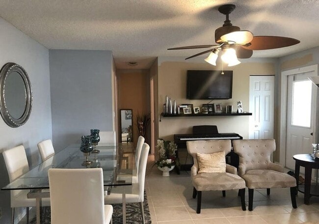 Building Photo - 18435 Spanish Isles Ct