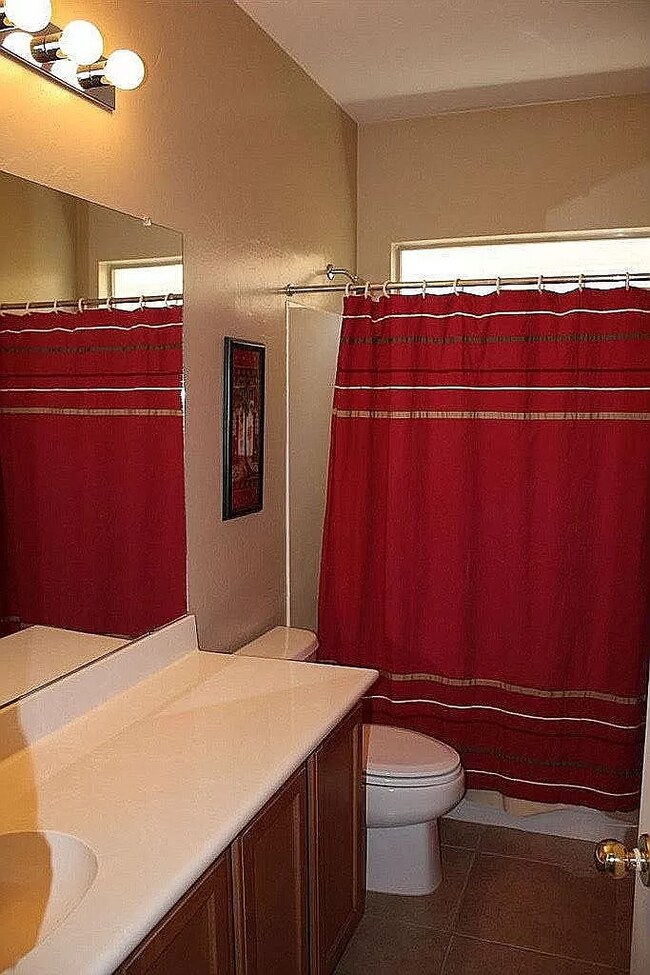 full downstairs bathroom - 885 W Calle Muro Fuerte