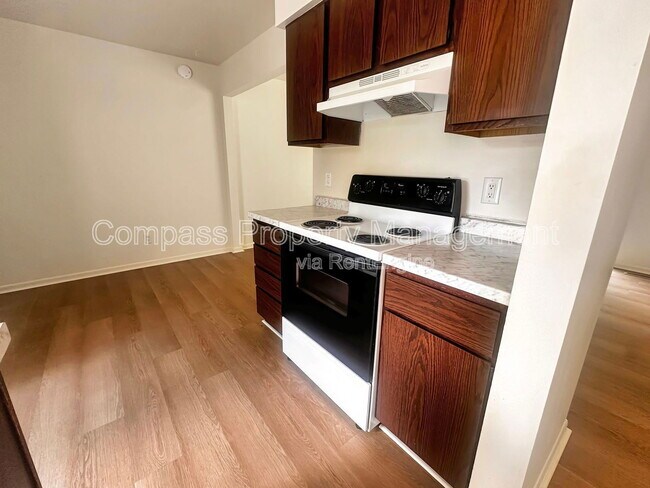 Foto del edificio - 4830 Norfolk Cir