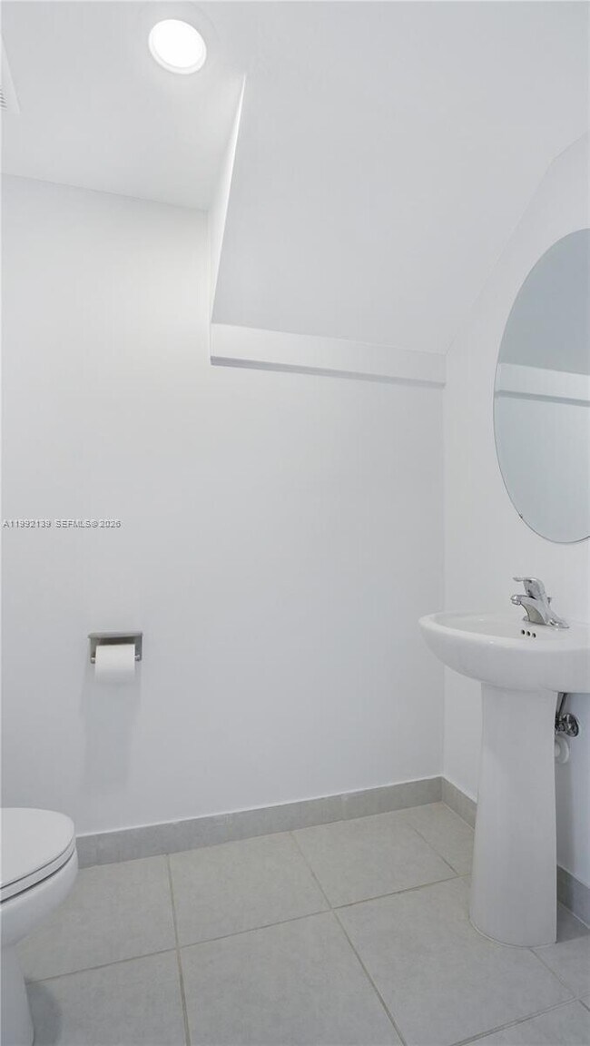 Foto del edificio - 2676 SE 12th Pl