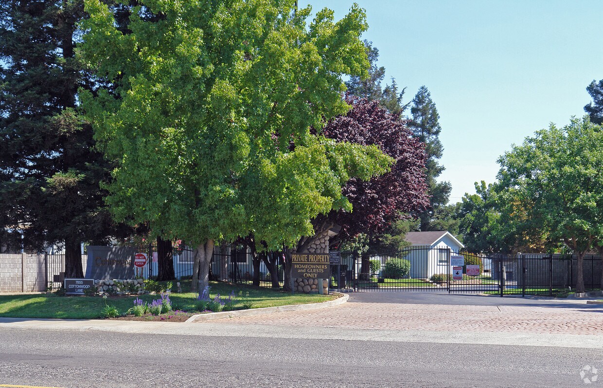 Foto principal - Cottonwood Estates