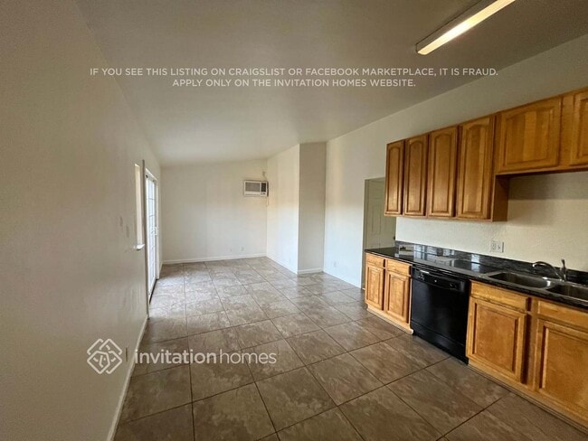 Building Photo - 312 Hopkins Dr