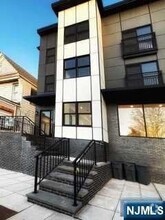 Building Photo - 218-220 Kearny Avenue Unit 3