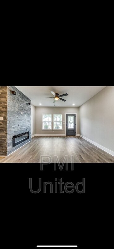 Building Photo - 2240 Metropolitan Ave