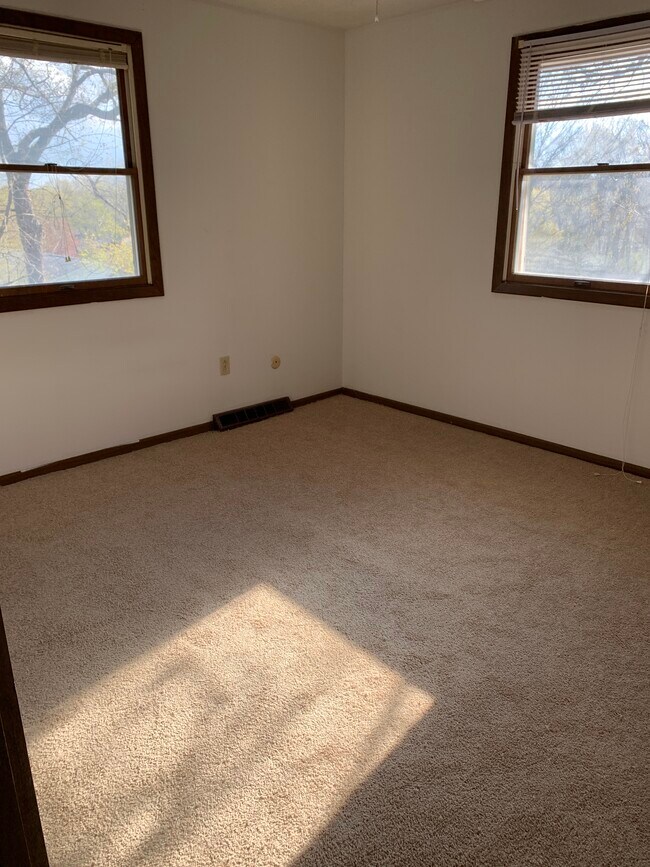 Foto del edificio - 7486 Seymour St NW