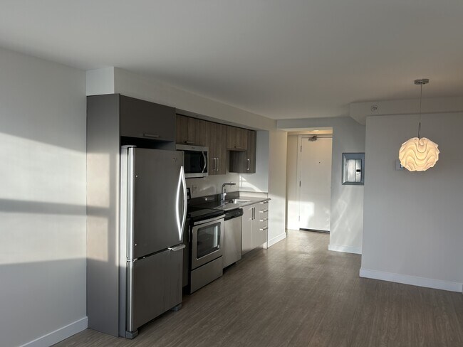 Photo du bâtiment - 5633-5633 Fenwick St