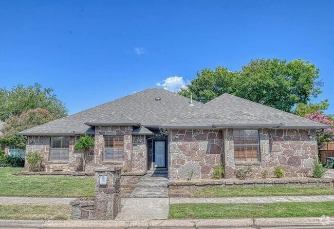 Building Photo - 3609 Hampton Ct