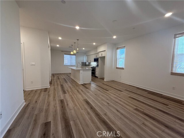 Foto del edificio - 2317 W Broadway
