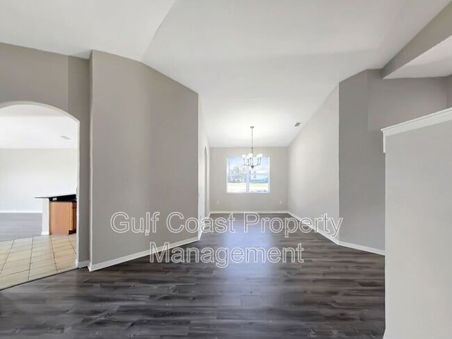 Foto del edificio - 12079 Aster Ave