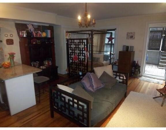 Building Photo - 189 Beacon St