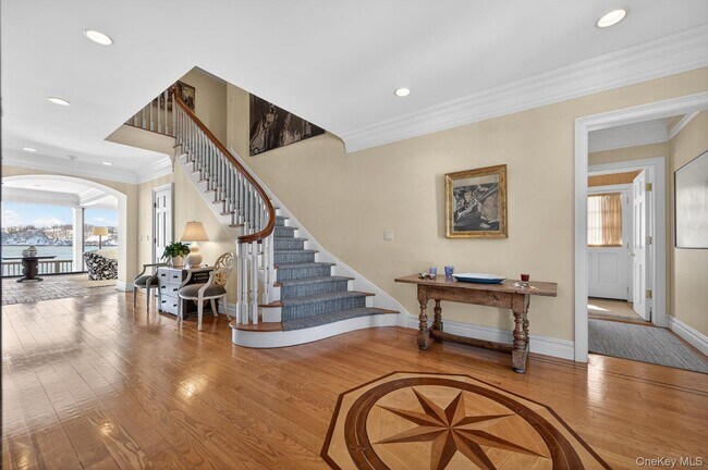 Foto del edificio - 336 Mariposa Dr