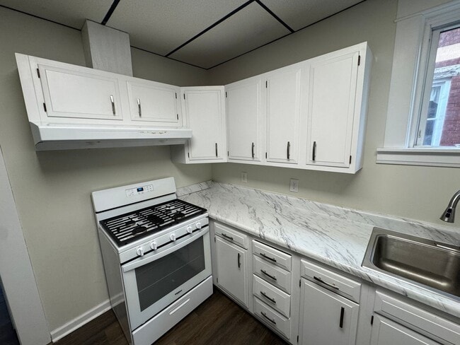 Building Photo - Updated 3 Bed / 2 Bath Home for Rent – Huntington, WV