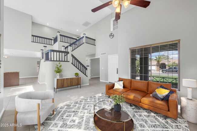 Foto del edificio - 913 W Juanita Ave