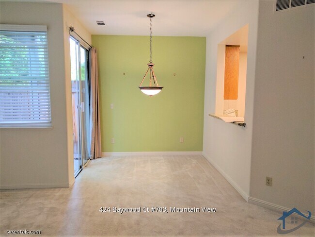 Building Photo - 424 Baywood Ct