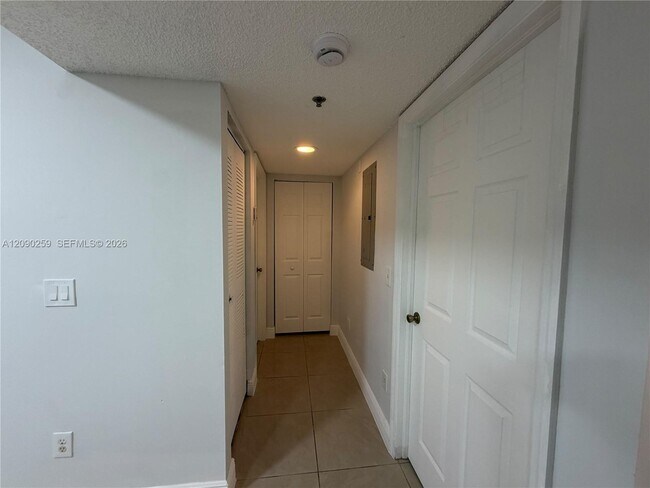 Foto del edificio - 5610 NW 61st St