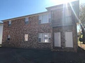 Building Photo - 281 Foxworth Dr