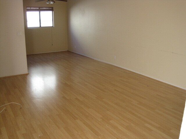 Building Photo - 106 N Chapel Ave