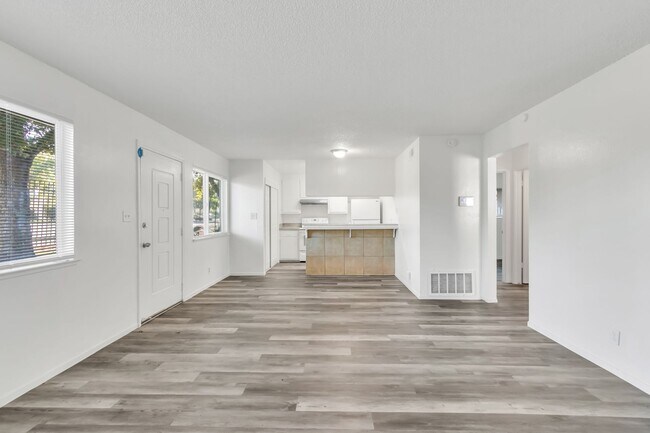 Building Photo - REDUCED!!!