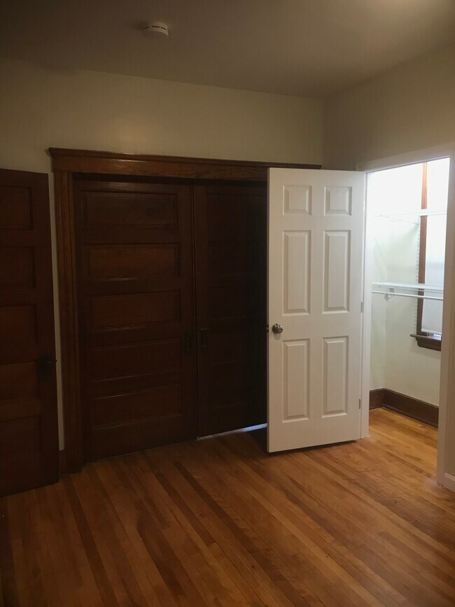 Building Photo - 77 Birch St