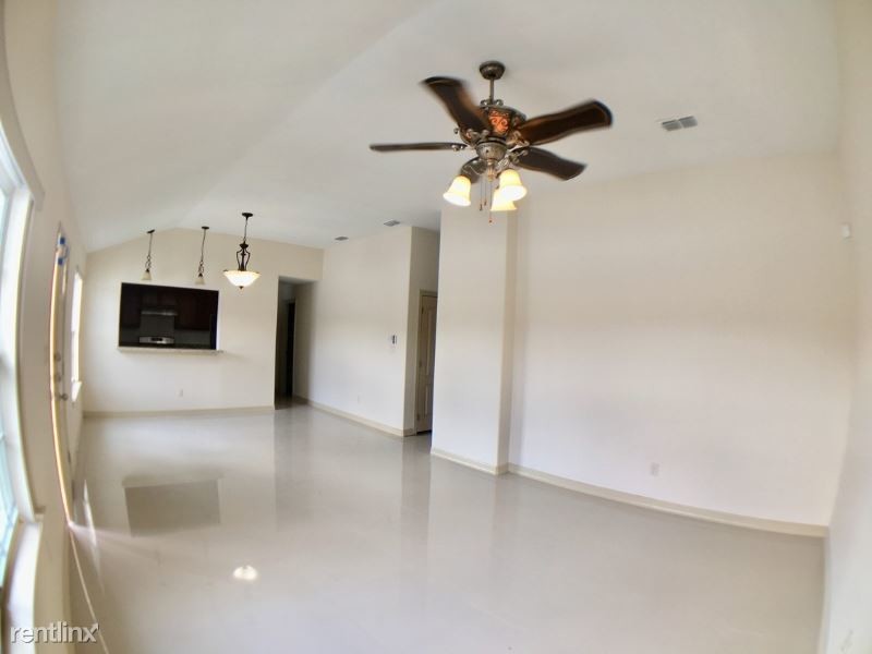 Primary Photo - 2 br, 2 bath Apartment - 5401 N 17th St