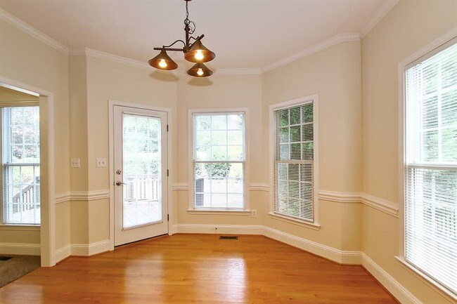 Building Photo - 16008 Cranleigh Dr