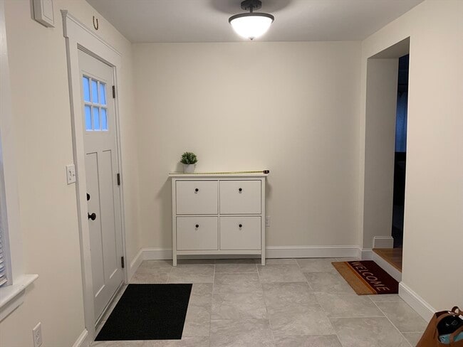 Building Photo - 140 Ames St