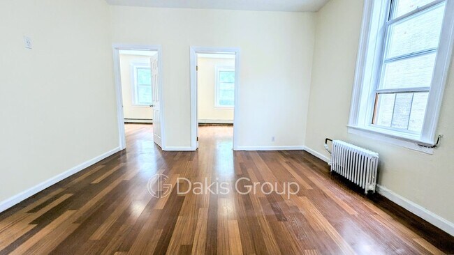 Foto del edificio - 12-15 31st Drive, 2