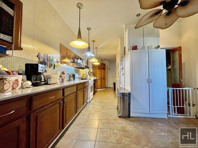 Foto del edificio - 361 7th STREET 1