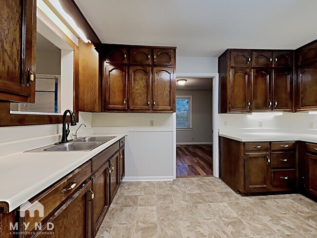 Foto del edificio - 5743 Warrior River Rd