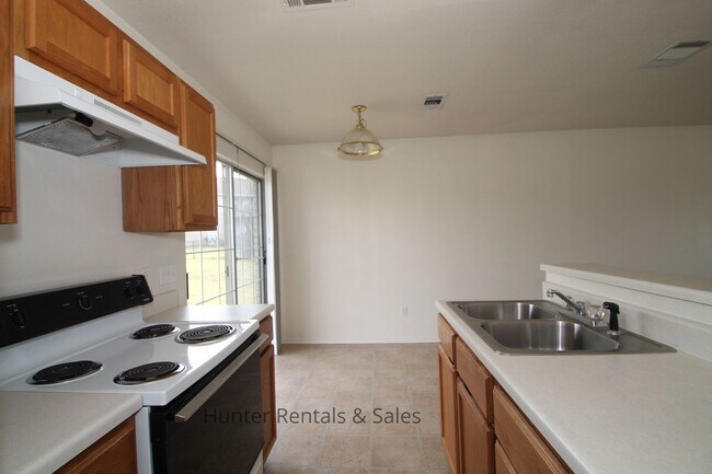 Foto del edificio - 1710 Spring Rose Cir