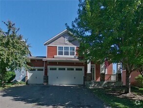 Building Photo - 3947 Valencia Ln