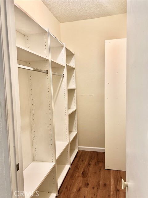 Foto del edificio - 2905 Montrose Ave