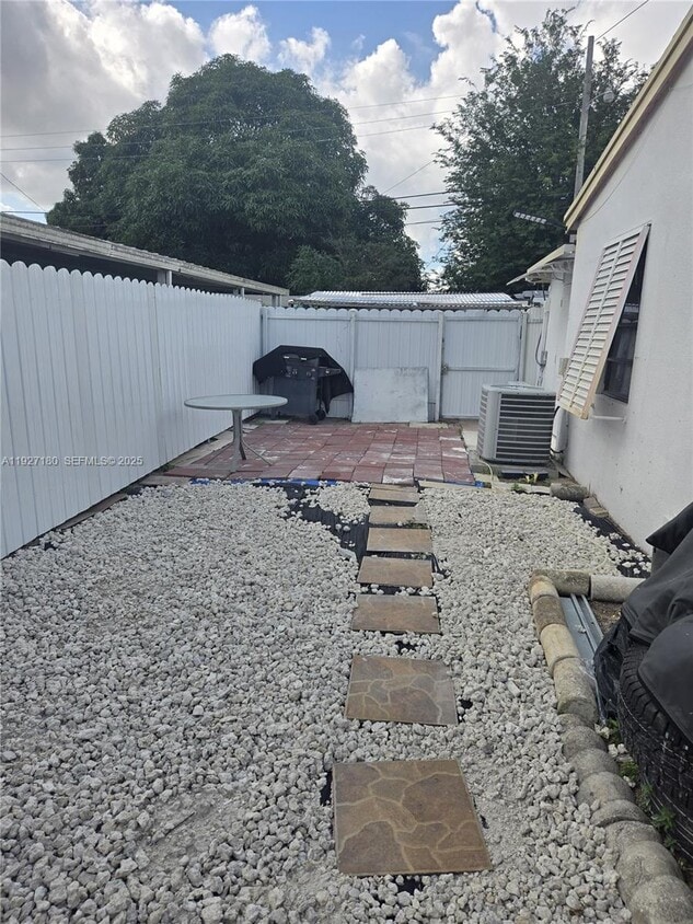 Primary Photo - 16240 NW 18th Ave