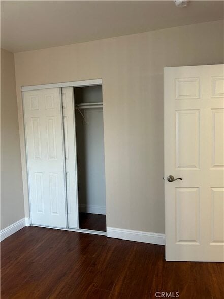 Photo - 626 W 59th Place Unit Apartment