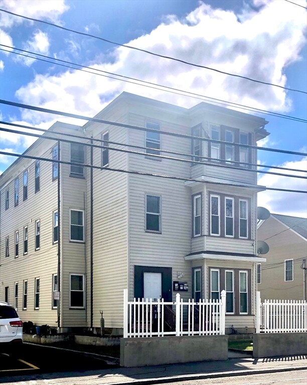 Foto del edificio - 90 Forest Ave