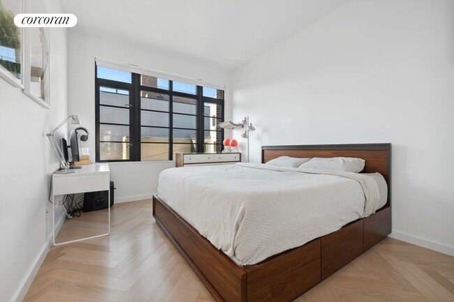 Building Photo - 539 Lorimer St