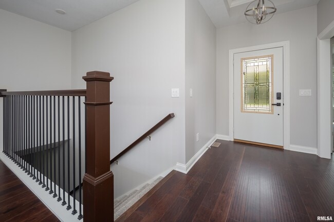 Building Photo - 5120 Pandit Dr