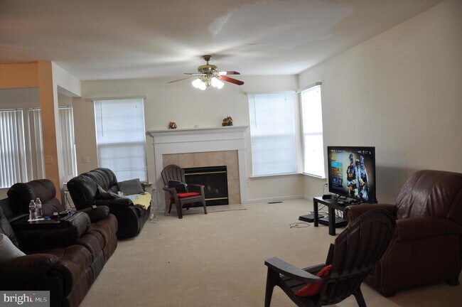 Building Photo - 46163 Westridge Dr