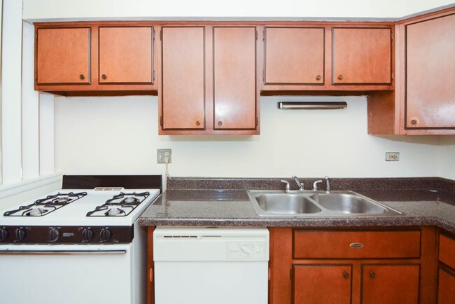 Foto del edificio - 663 W Wrightwood Ave