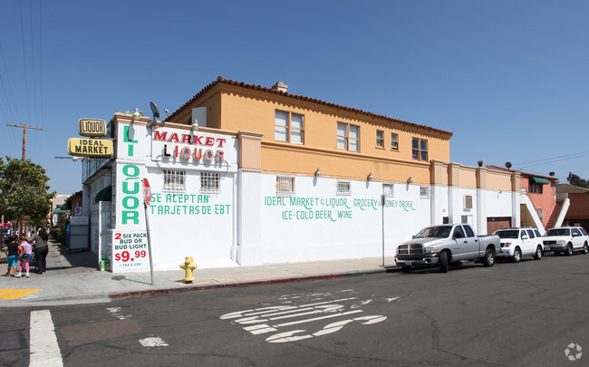 Building Photo - Las Casitas