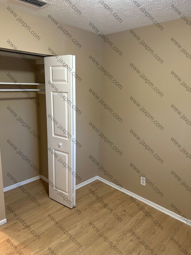 Foto del edificio - 3/2 Westside home with large yard