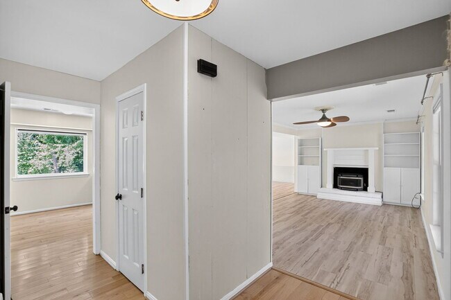 Foto del edificio - 3758 Tarrington Pl