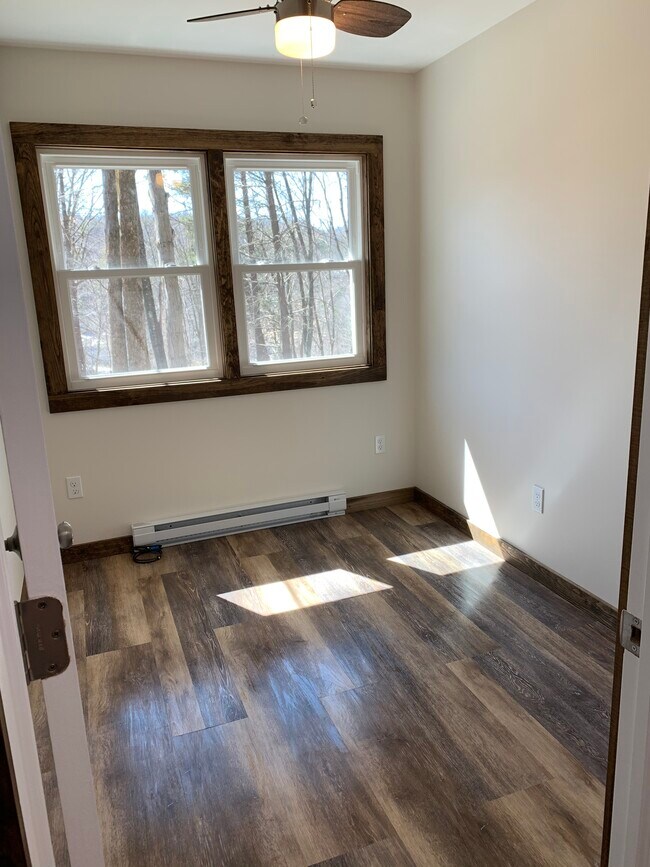 Building Photo - 105 Cypress Dr
