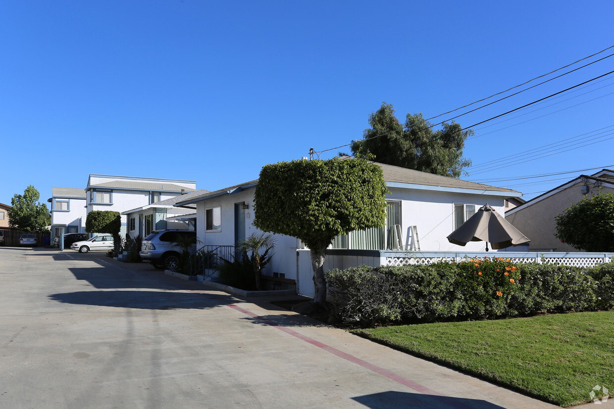 Foto principal - 1670-1676 Elm Ave