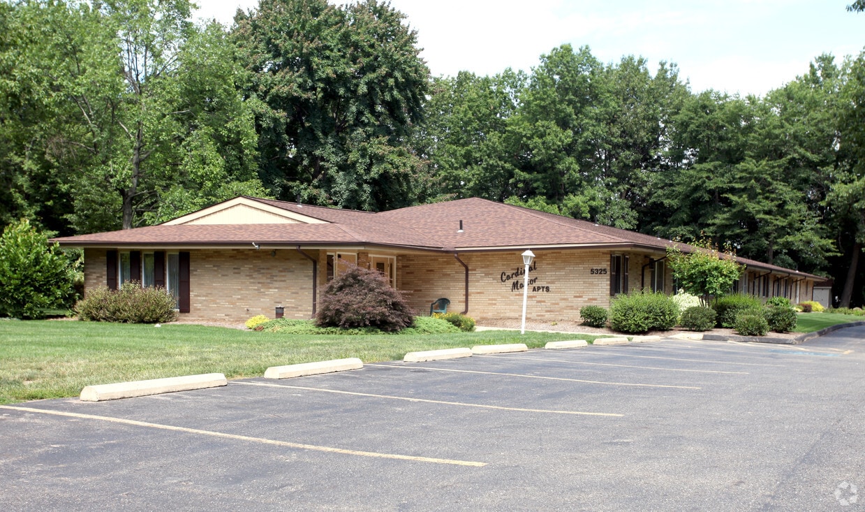 Cardinal Manor Apartments Apartments in Canton, OH